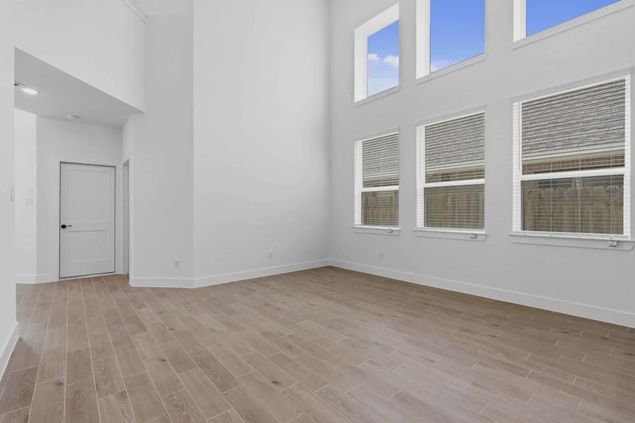 Representative unfurnished interior of a home built from the Durango by Chesmar Homes in Emory Glen, Katy (Image 13). Representative unfurnished interior of a home built from the Durango by Chesmar Homes in Emory Glen, Katy (Image 13).