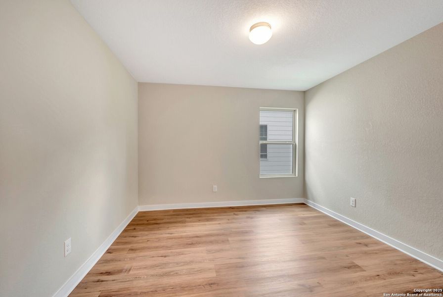 Spacious, unfurnished interior of a new home in Mesquite Ridge, San Antonio (Image 20). Spacious, unfurnished interior of a new home in Mesquite Ridge, San Antonio (Image 20).