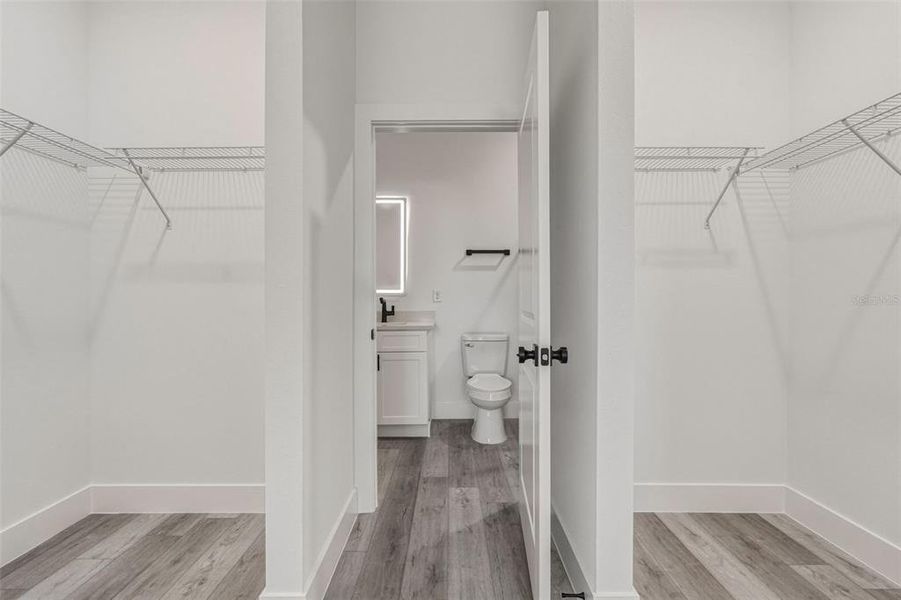 Spacious, unfurnished interior of a new home in , North Port (Image 32).