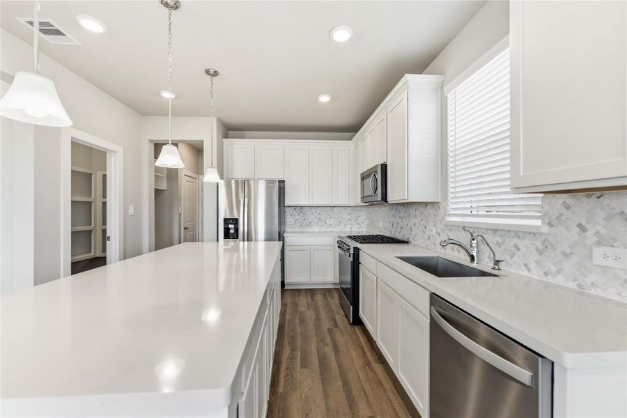 Furnished interior view inside a new home in Laurel Landing, Alvin (Image 8).