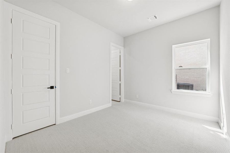 Spacious, unfurnished interior of a new home in Painted Tree - Classic Series, McKinney (Image 16). Spacious, unfurnished interior of a new home in Painted Tree - Classic Series, McKinney (Image 16).