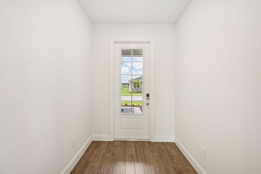 Spacious, unfurnished interior of a new home in Hampton Park - Signature Series, Vero Beach (Image 13).