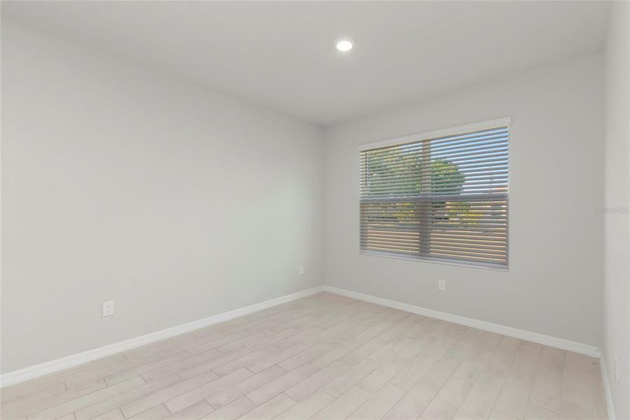 Spacious, unfurnished interior of a new home in , Punta Gorda (Image 36).