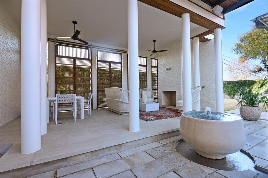 Exterior details and patio area of a home in , Dallas (Image 25).