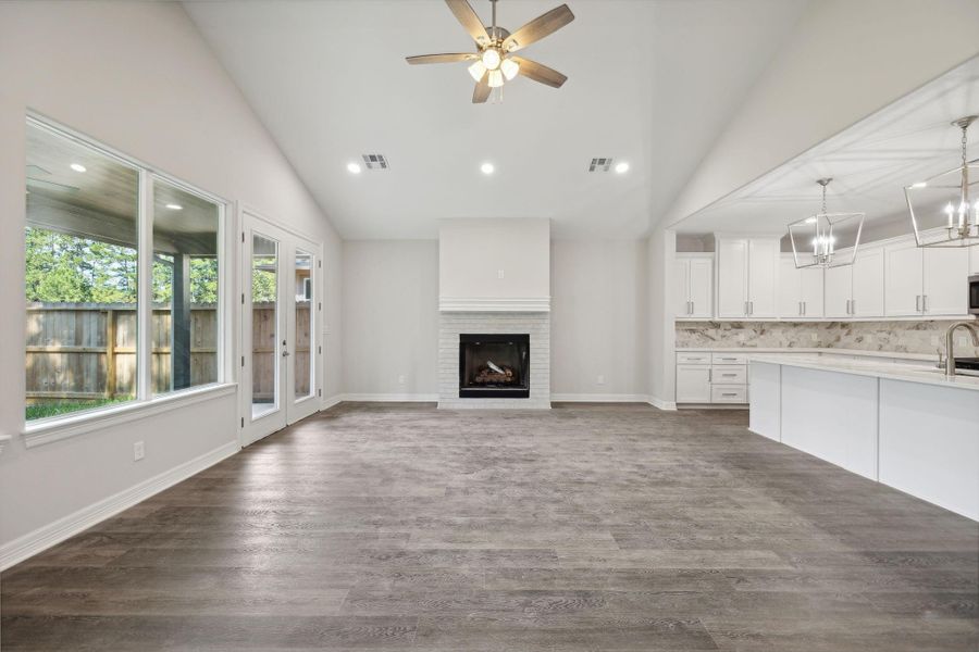 Spacious, unfurnished interior of a new home in , Livingston (Image 19).