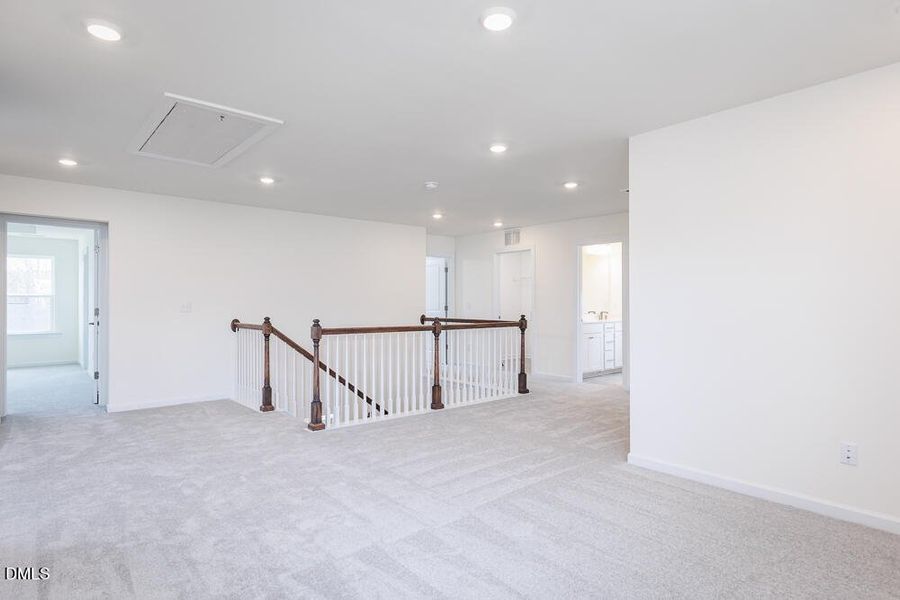 Interiors MLS-10 Interiors MLS-10