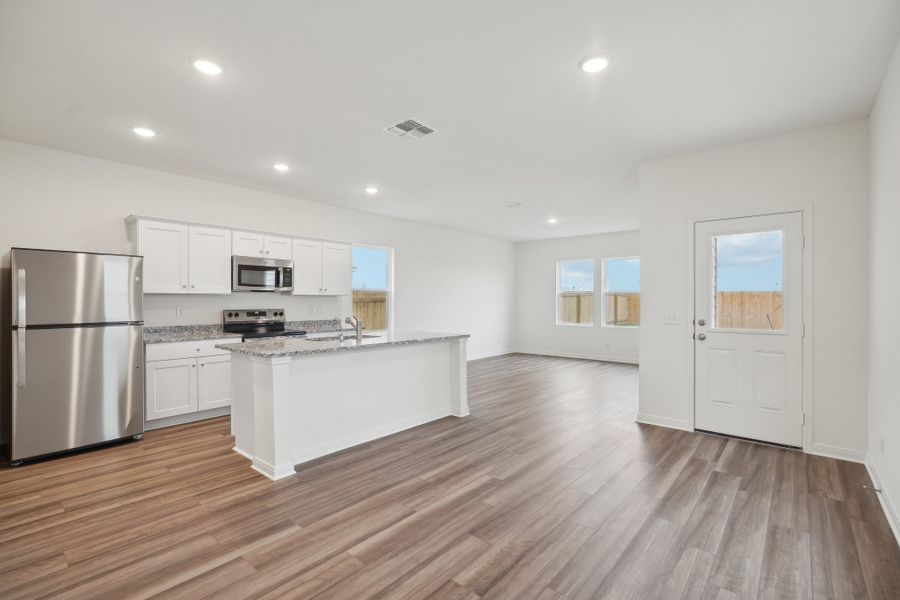 Representative unfurnished interior of a home built from the Barnard by Starlight Homes in The Wilder, Adkins (Image 15).