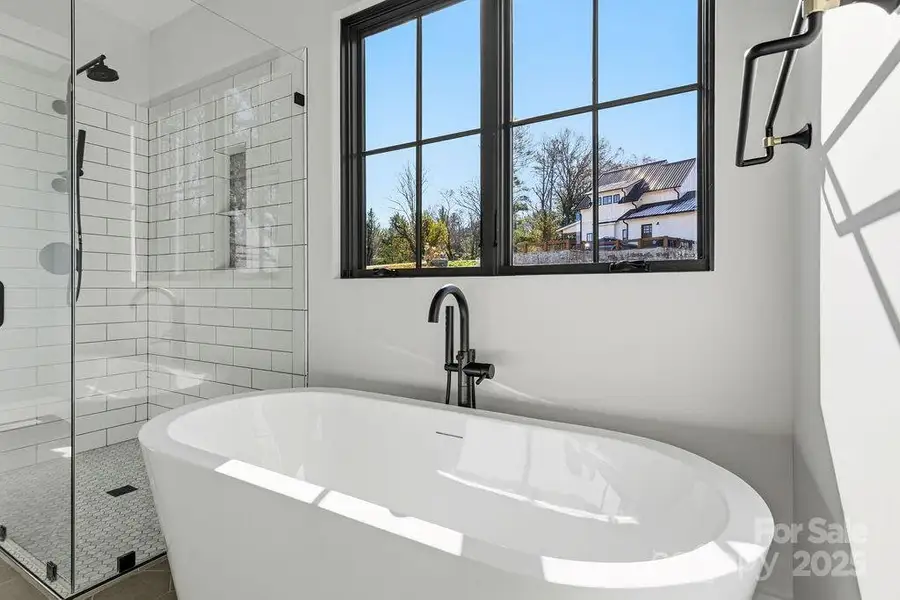 Enjoy a spa like owners en suite bath