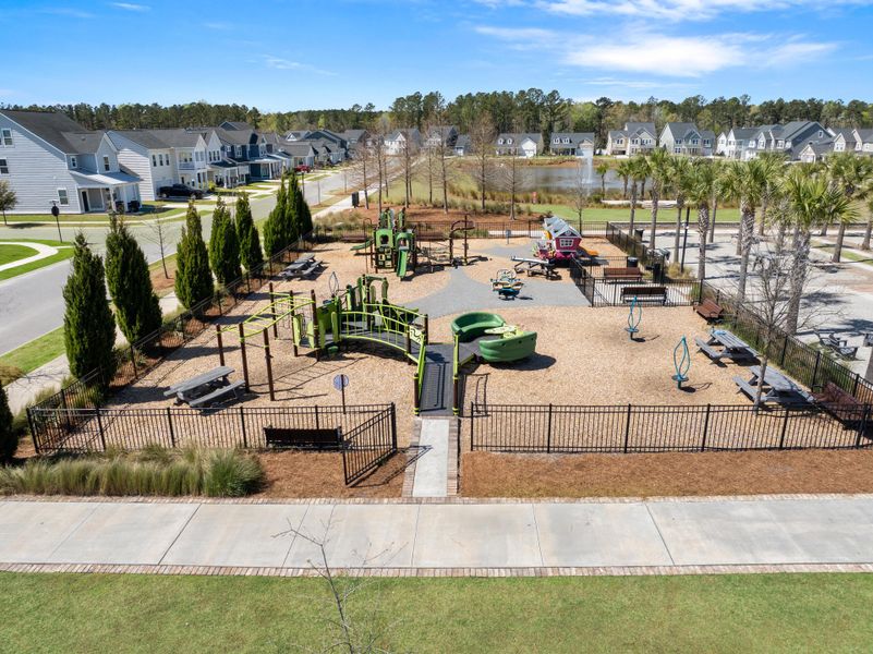 Community amenities in Sweetgrass at Summers Corner, Summerville (Image 47).