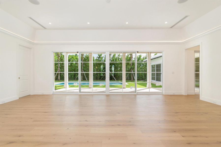 5 - Living Room