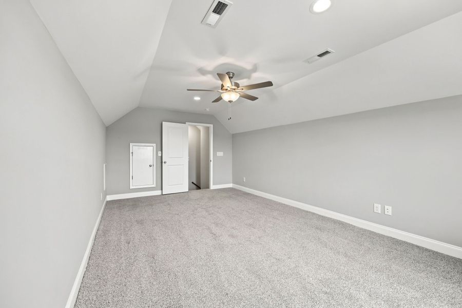 Spacious, unfurnished interior of a new home in Davenport Farms, Winterville (Image 47). Spacious, unfurnished interior of a new home in Davenport Farms, Winterville (Image 47).