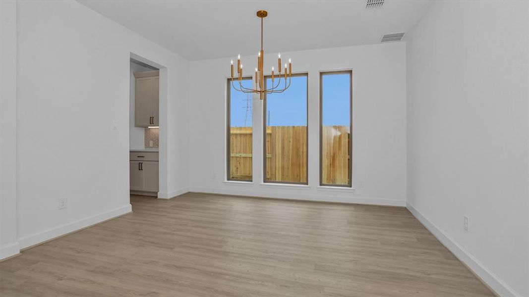 Spacious, unfurnished interior of a new home in Trinity Falls, McKinney (Image 19).