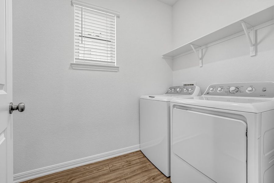Close-up of interior finishes inside a home in Sunfield, Buda (Image 19).
