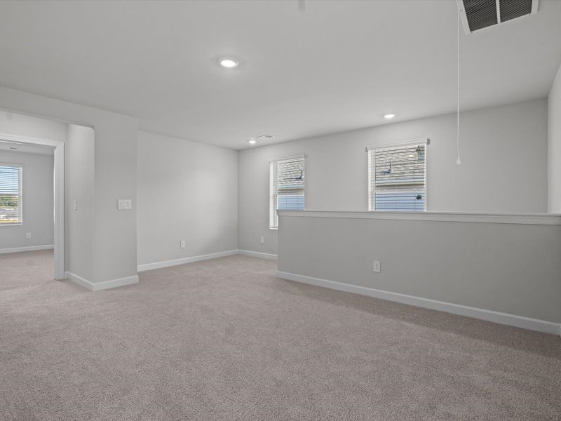 Spacious, unfurnished interior of a new home in Brayfield Manor - Heritage Collection, Wellford (Image 14).