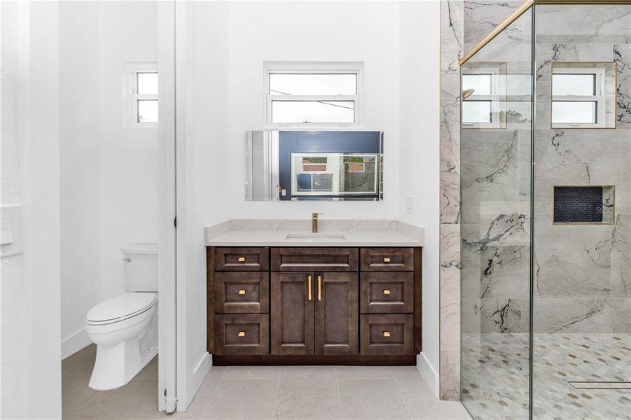 Furnished interior view inside a new home in , Orlando (Image 18).