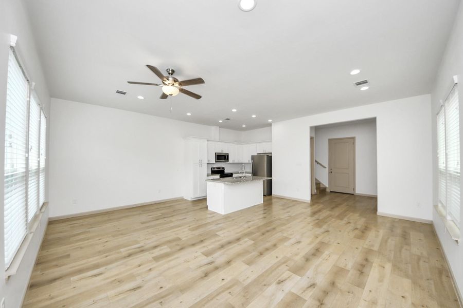 Image 29 of a home in .