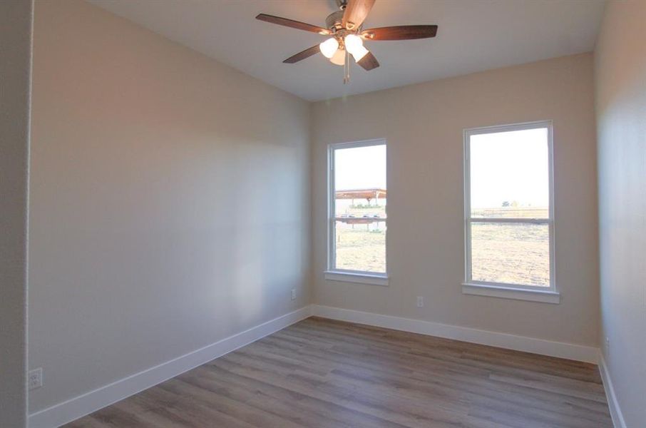Spacious, unfurnished interior of a new home in , Waxahachie (Image 28).