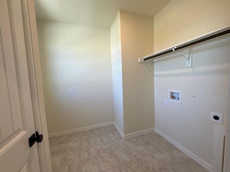 Spacious, unfurnished interior of a new home in Fairview Meadows, New Fairview (Image 12).