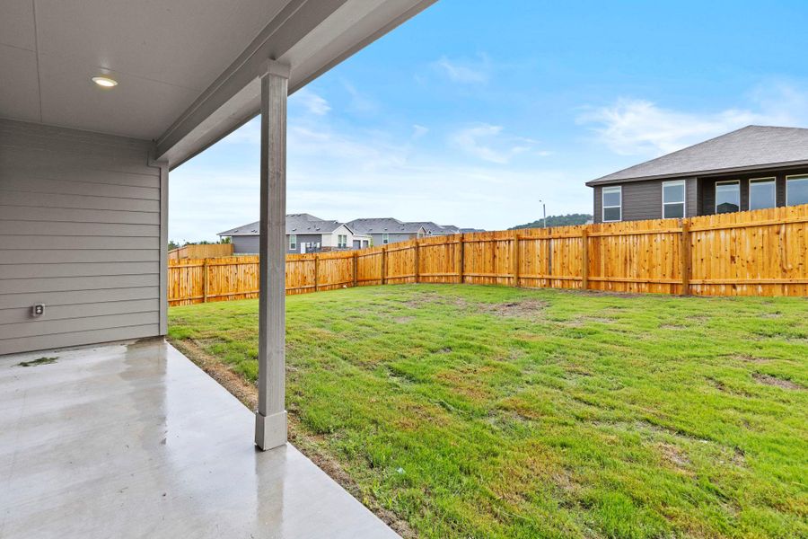 Exterior details and patio area of a home in Clayton Ranch, Copperas Cove (Image 3).