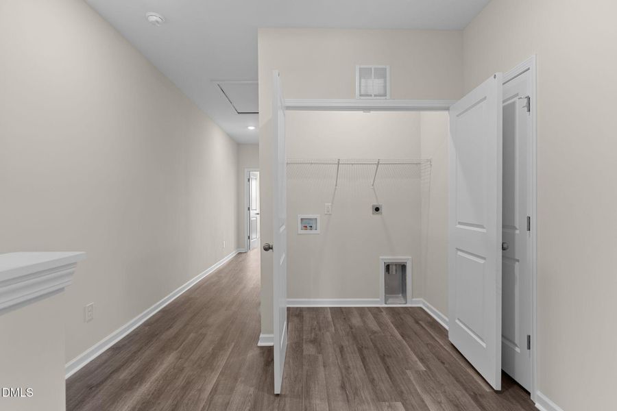 Spacious, unfurnished interior of a new home in The Knoll at White Oak, Garner (Image 12).