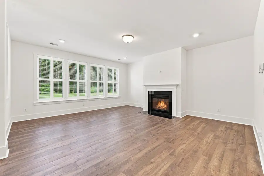 Spacious, unfurnished interior of a new home in , Ravenel (Image 37).