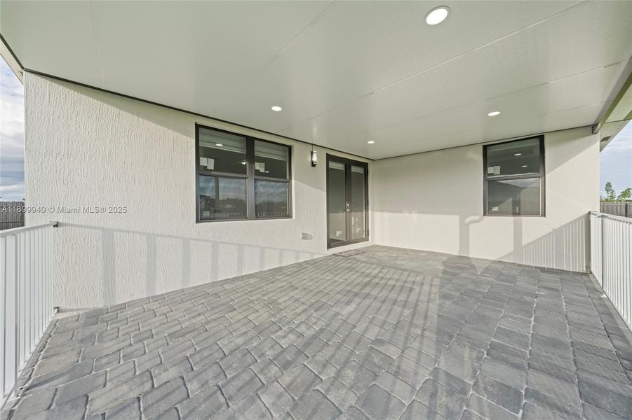 Gated covered terrace w/ lights Gated covered terrace w/ lights