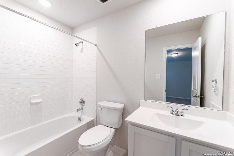 Furnished interior view inside a new home in Hunter's Ranch, San Antonio (Image 4).