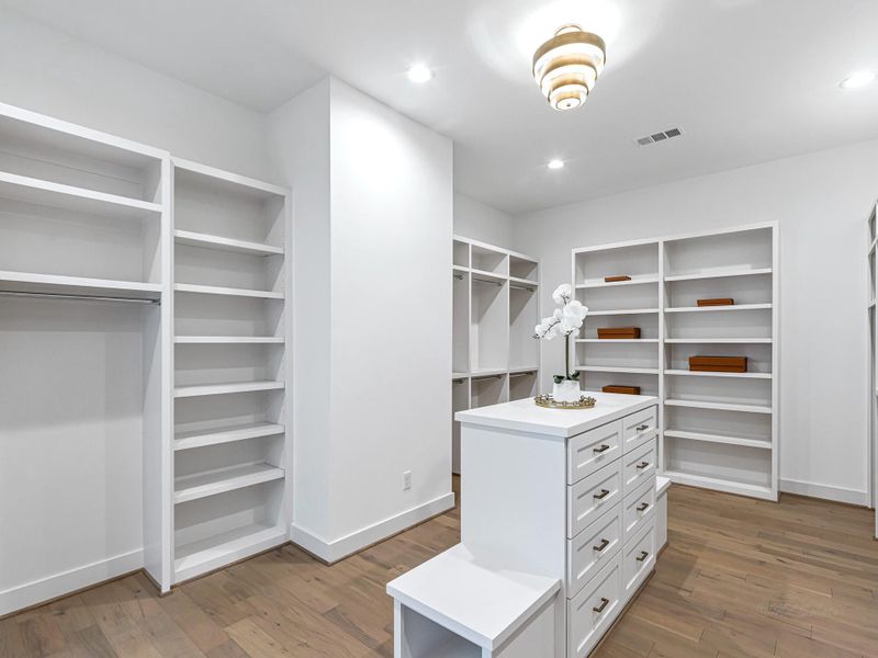 Furnished interior view inside a new home in , Houston (Image 46). Furnished interior view inside a new home in , Houston (Image 46).