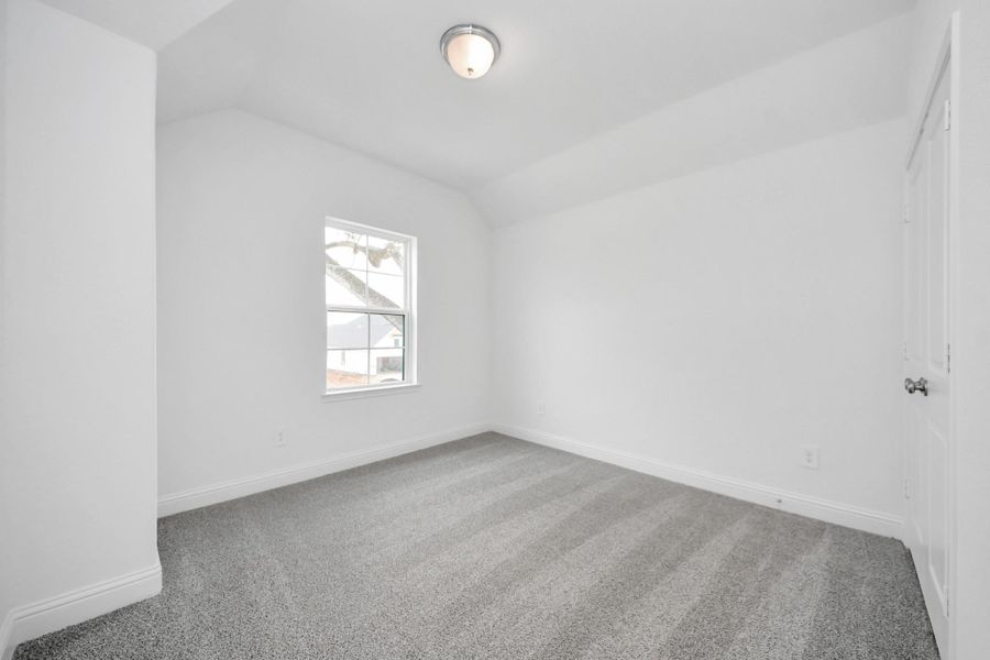 Spacious, unfurnished interior of a new home in , Missouri City (Image 30).