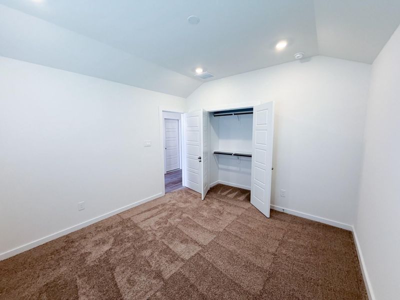 Spacious, unfurnished interior of a new home in Foxtail Palms, Manvel (Image 11).