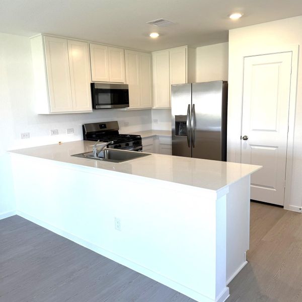 Kitchen with Breakfast Bar