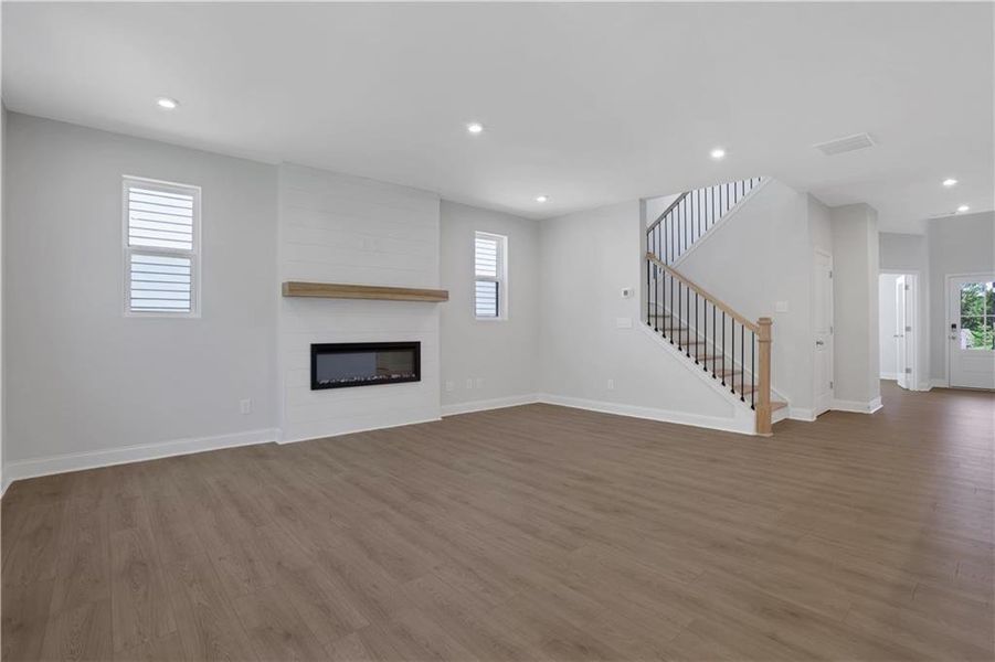 Spacious, unfurnished interior of a new home in Cambridge at Steels Bridge, Canton (Image 11).