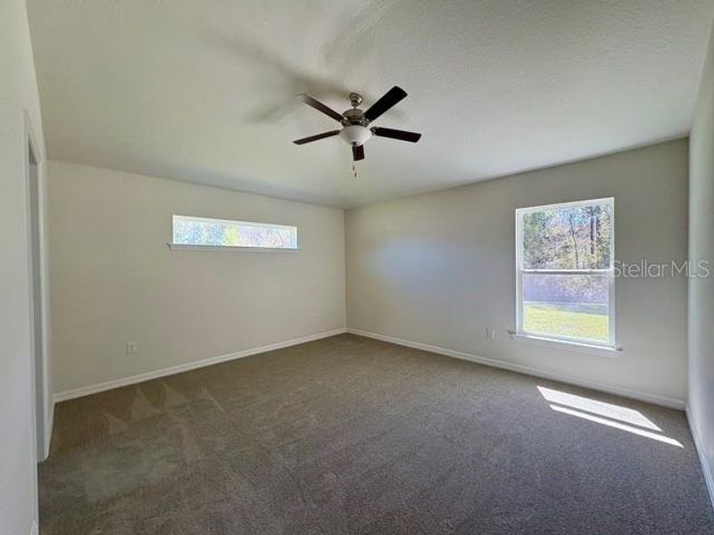 Spacious, unfurnished interior of a new home in , Ocala (Image 15).