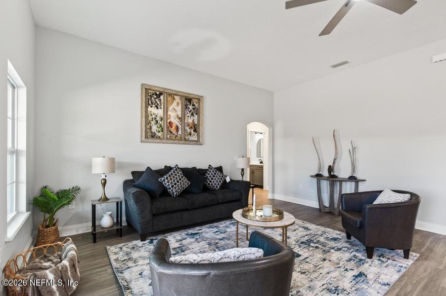 Furnished interior view inside a new home in , Callahan (Image 54).