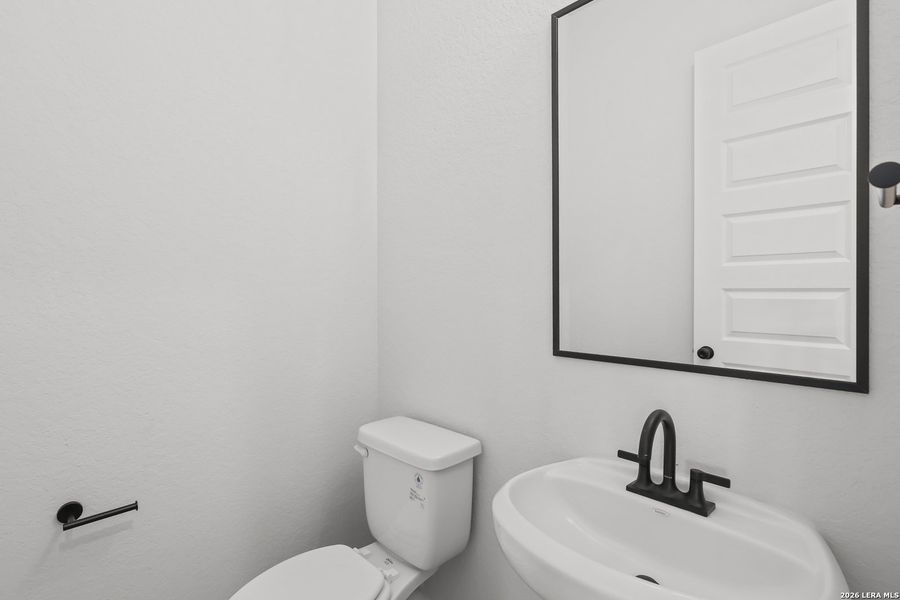 Furnished interior view inside a new home in Homestead, Schertz (Image 16).