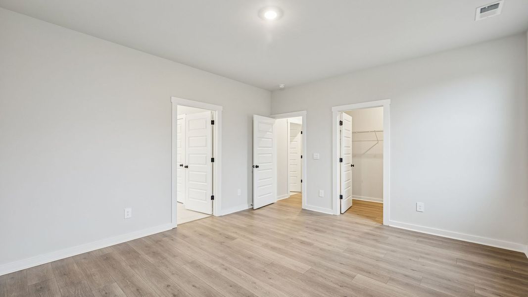 Representative unfurnished interior of a home built from the Dijon B by D.R. Horton in Harvest Point, Spring Hill (Image 50). Representative unfurnished interior of a home built from the Dijon B by D.R. Horton in Harvest Point, Spring Hill (Image 50).