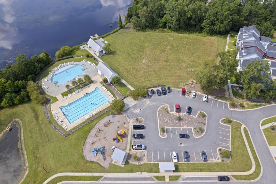 Community amenities in High Point at Foxbank, Moncks Corner (Image 51).