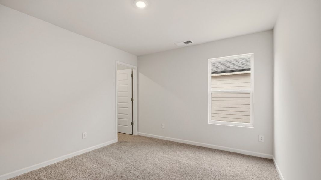 Representative unfurnished interior of a home built from the Saratoga by D.R. Horton in Shoal Creek, Hampton (Image 20).