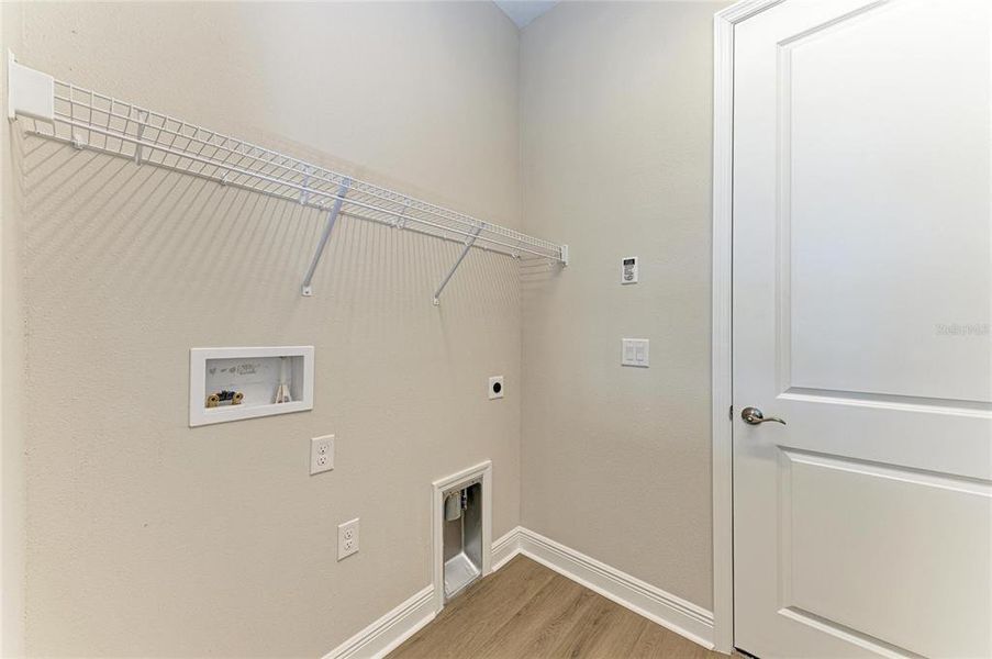 Spacious, unfurnished interior of a new home in North River Ranch, Parrish (Image 34).