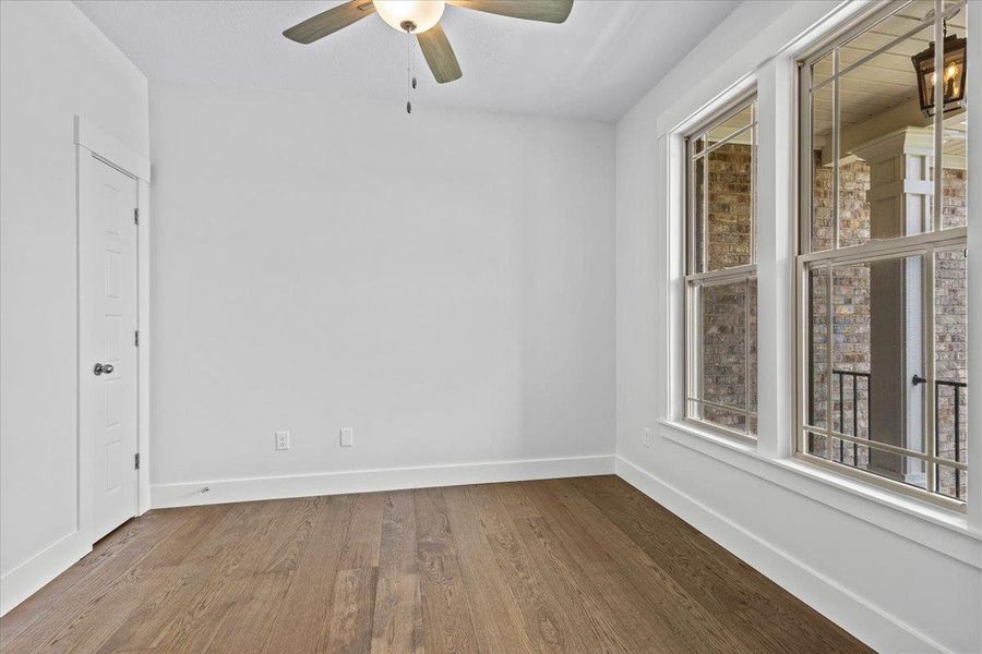 Spacious, unfurnished interior of a new home in Lakeside at Blue Ridge Plantation, Taylors (Image 21).