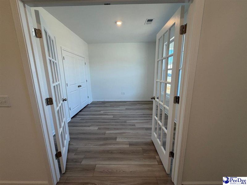 Spacious, unfurnished interior of a new home in The Grove, Florence (Image 13).