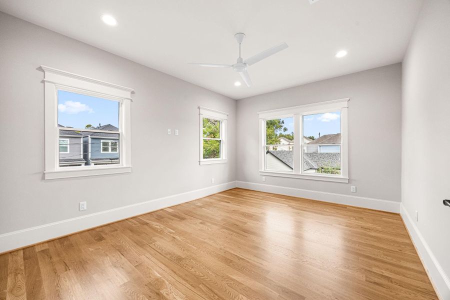 Upstairs secondary bedroom. Upstairs secondary bedroom.