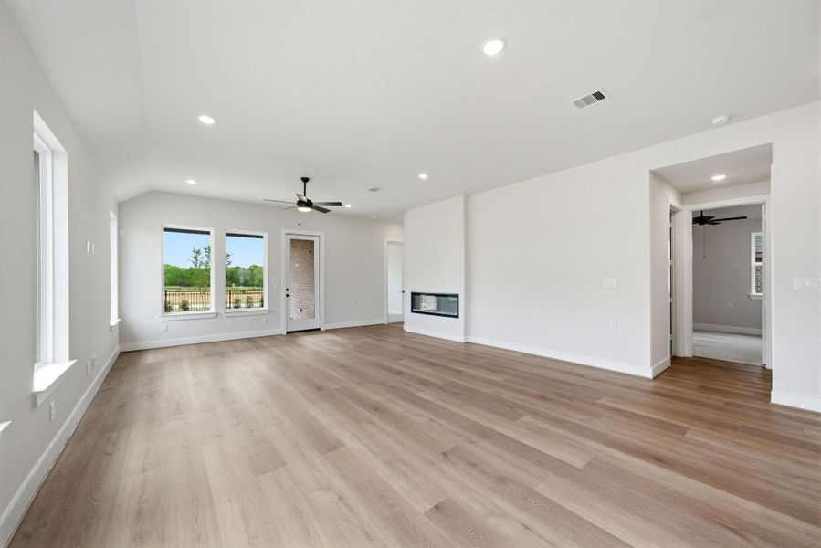 Spacious, unfurnished interior of a new home in Chambers Creek, Willis (Image 22).
