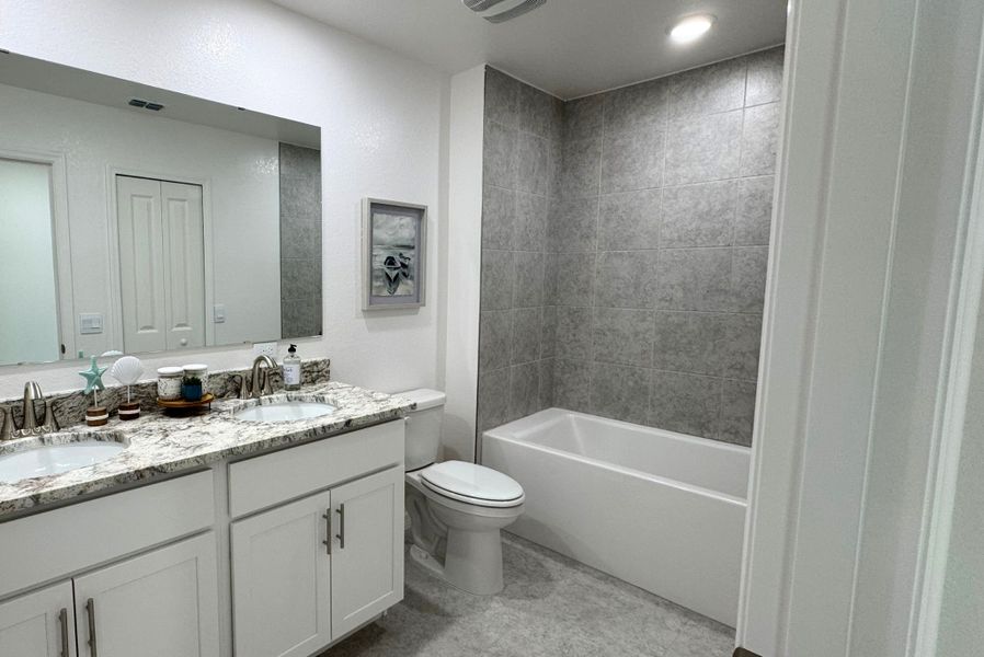 Furnished interior view inside a new home in Orchid Cove, Bokeelia (Image 16).