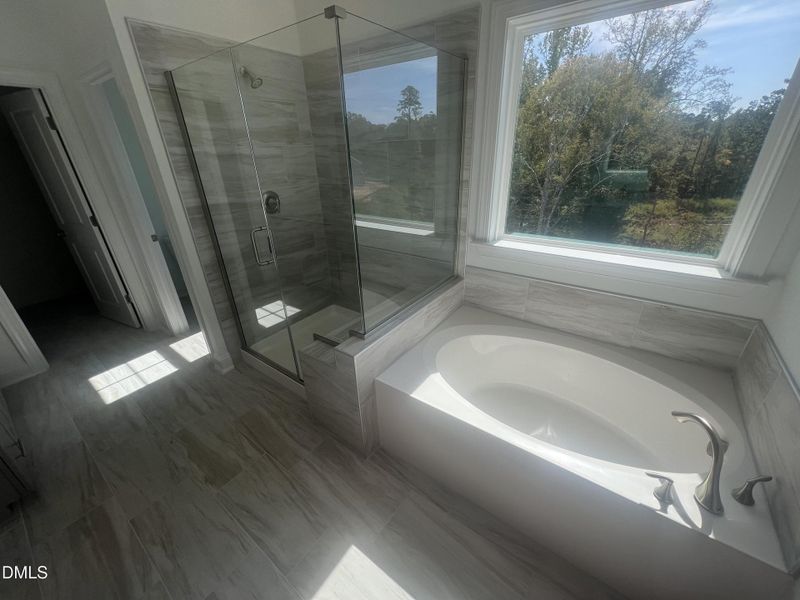 SUN_Stoneriver_Pic_EastmanIII_OwnersBath