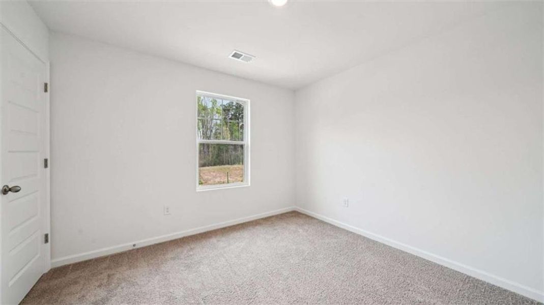 Spacious, unfurnished interior of a new home in Sherwood Manor, College Park (Image 16).