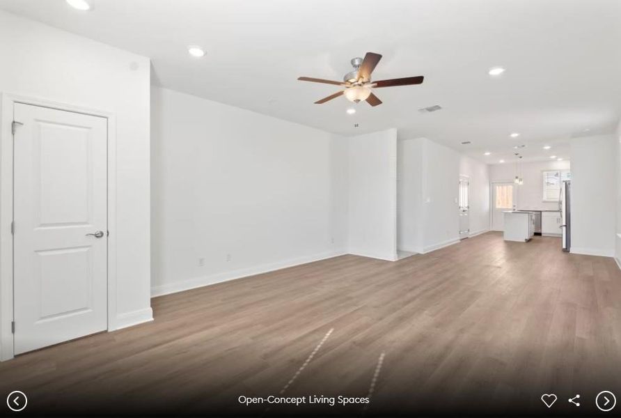 Photo of Pulte model home with same floor plan, not of actual home listed. Photo of Pulte model home with same floor plan, not of actual home listed.