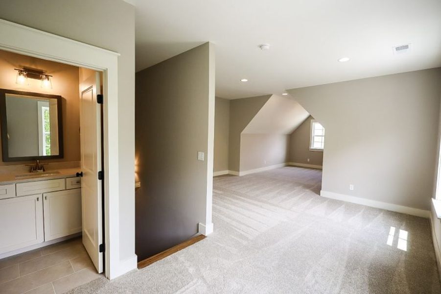 Spacious, unfurnished interior of a new home in Creekside, Cleveland (Image 48). Spacious, unfurnished interior of a new home in Creekside, Cleveland (Image 48).