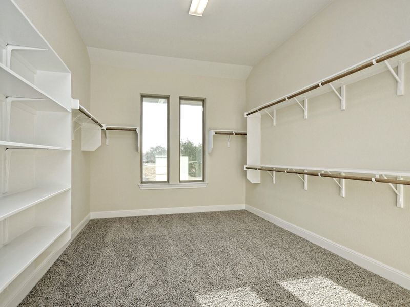 Representative unfurnished interior of a home built from the Santa Barbara II by Giddens Homes in Scofield Farms Estates, Georgetown (Image 129).