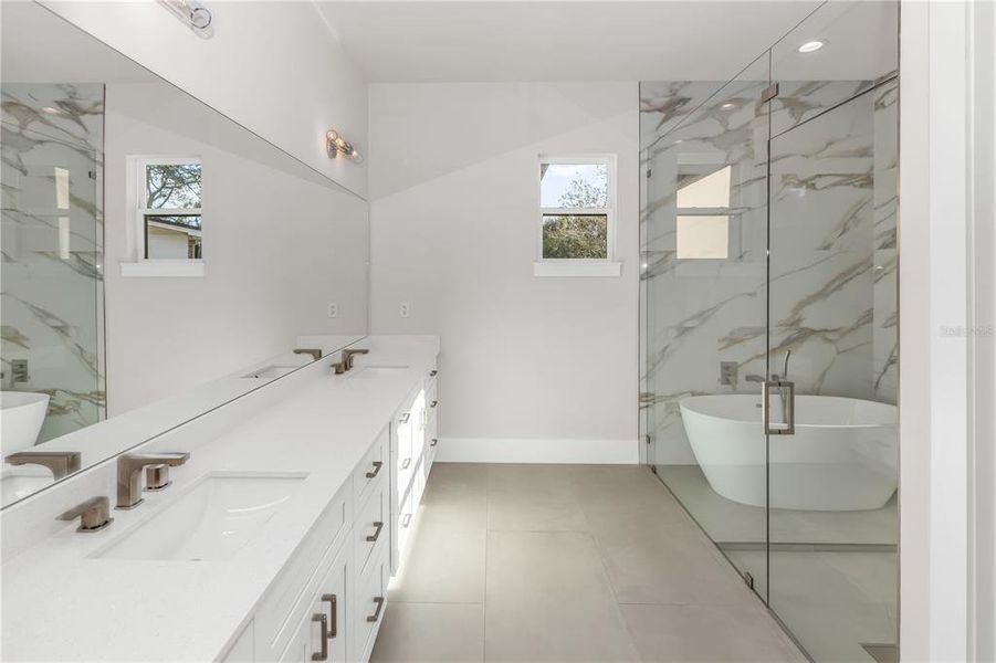 Furnished interior view inside a new home in , Winter Park (Image 15).